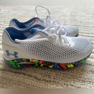 Under Armour HOVR Sonic 4, Size 8